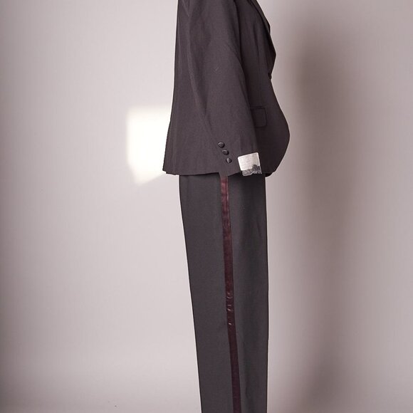 1980s Formal Black Tuxedo Suit - Picture 2 of 15